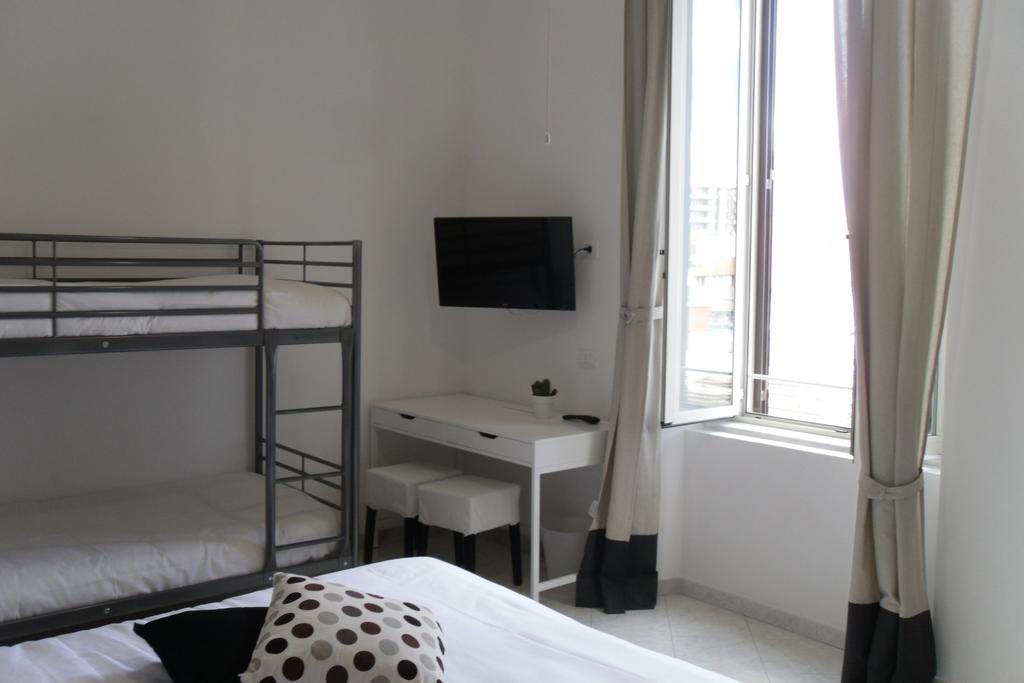 5 Rooms Affittacamere Civitavecchia Room photo