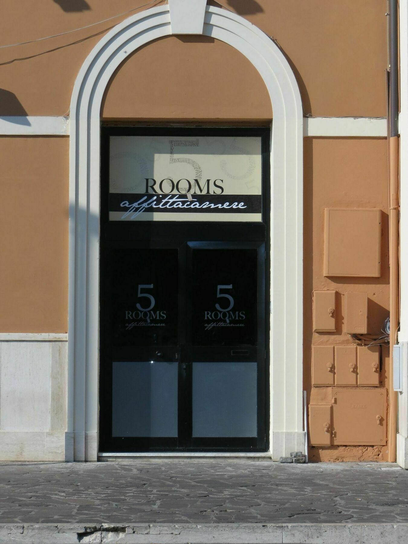 5 Rooms Affittacamere Civitavecchia Exterior photo
